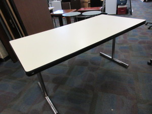 lot 311 image: HEAVY DUTY, CHROME LEG FOLDING TABLES WITH CREAM COLOR TOPS