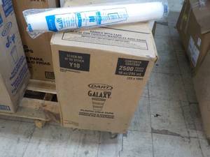 lot 22 image: Dart 2500 - 10 oz Galaxy Plastic Co...