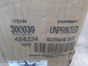 lot 32 image: 2000 Unprinted Silverware Bags...