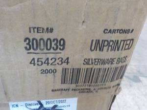 lot 38 image: 2000 Unprinted Silverware Bags...