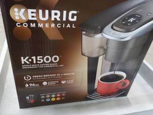 lot 61 image: Keurig Commerical K-1500 Single Ser...