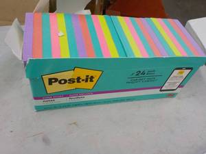 lot 70 image: 24 Post Its Cabinet Pack 3 x 3...