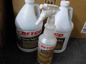 lot 136 image: 2 Gallon Jugs BETCO Spray Foam Ultr...