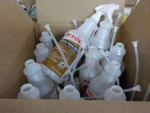 lot 138 image: 12 spray Bottles...