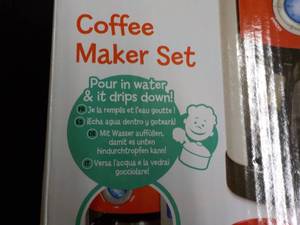 lot 158 image: Casdon Morphy Ricards Toy Coffee Ma...