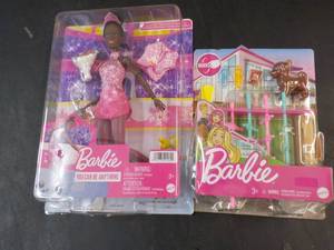 lot 192 image: Barbie...