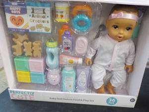 lot 198 image: Perfectly Cute Baby Doll Deluxe Fee...