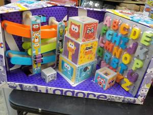 lot 200 image: Jadore Nature Wood Toys...