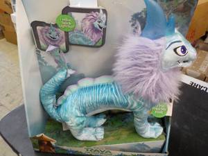 lot 205 image: Raya Talk and Glow Sisu...