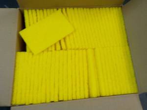 lot 218 image: 60 - 3 x 5 Yellow Scrubbing Pads...