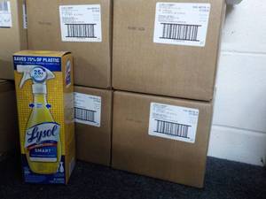 lot 222 image: 4 - 32 Count Boxes Lysol Smart Clea...