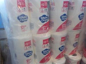 lot 262 image: 48 Rolls White Cloud 3 Ply Toilet P...