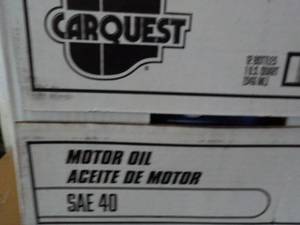 lot 269 image: 12 Qt Bottles CarQuest SAE 40 Motor...