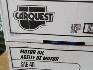 lot 271 image: 12 Qt Bottles CarQuest SAE 40 Motor...