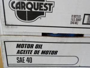 lot 272 image: 12 Qt Bottles CarQuest SAE 40 Motor...