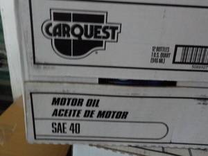 lot 273 image: 12 Qt Bottles CarQuest SAE 40 Motor...