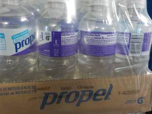 lot 338 image: 12 Pack Propel Grape...