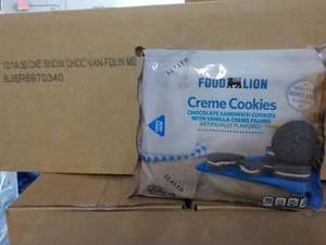 lot 384 image: Case of 12 Food Lion Crme Cookies...