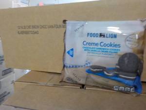 lot 385 image: Case of 12 Food Lion Crme Cookies...