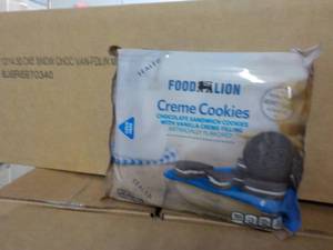 lot 386 image: Case of 12 Food Lion Crme Cookies...