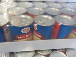 lot 391 image: 24 Pack American Beauty Navy Beans...