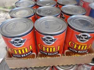 lot 396 image: 12 Pack Steak N Shake Chili with Be...