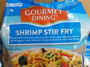 lot 412 image: Gourmet Dining 6 24 oz frozen Shrim...