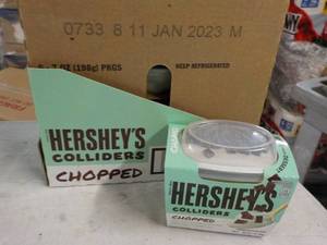 lot 431 image: 12 7 oz. Hersheys Colliders Choppe...