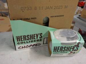 lot 432 image: 12 7 oz. Hersheys Colliders Choppe...