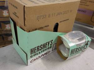 lot 435 image: 12 7 oz. Hersheys Colliders Choppe...