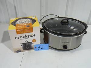 lot 52 image: 2 Crock pot Lot - Classic 2 qt CrockpotClassic 7 qt Crockpot