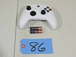 lot 86 image: Xbox Controller - White