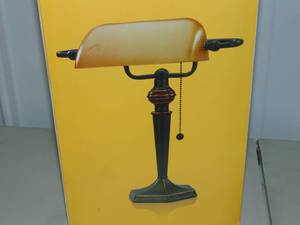 lot 76 image: V-Light Bankers Desk Lamp
