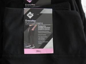 lot 101 image: 12 Piece Mixed Lot Members Mark Black Perforated Leggings - 8 Small, 3n Large, 1 Extra Large