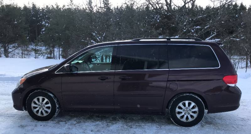 lot 3 image: 2010 Honda Odyssey EX-L