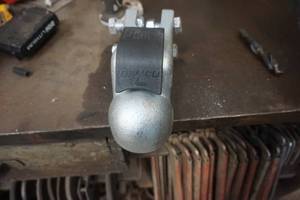 lot 17 image: Demco Brand 2 516 Trailer Hitch Coupler 21,000 lb Capacity