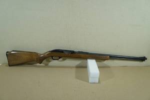lot 14 image: Marlin Glenfield Model 60 .22 LR Semi-Automatic Rifle - Carved Stock