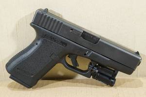 lot 24 image: Glock Model 19 Gen 2 9mm Semi-Automatic Pistol with Laser