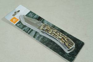 lot 97 image: Ozark Trail Clip Knife