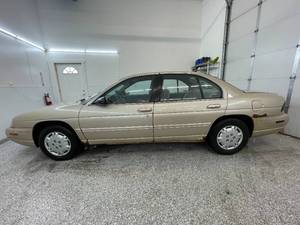lot 19 image: 1998 Chevrolet Lumina