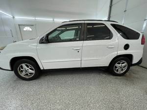 lot 13B image: 2004 Pontiac Aztek - AWD