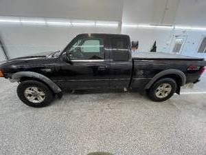 lot 10G image: 2003 Ford Ranger Super Cab - 4X4