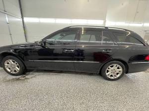 lot 8C image: 2008 Mercedes-Benz E350 4Matic - AWD