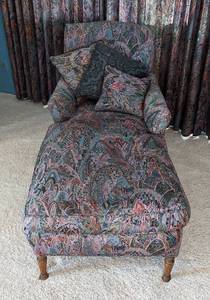 lot 22 image: Custom Upholstered Chaise Lounge Chair