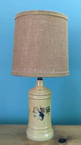 lot 31 image: Vintage Mother Goose Nursery Rhyme Lamp
