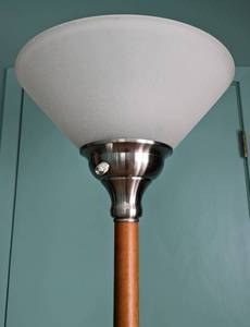 lot 34 image: Decorative Floor Lamp