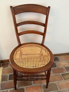 lot 94 image: Single Vintage Chair