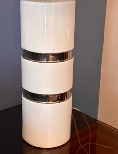 lot 7 image: Vintage Contemporary Style Table Lamp