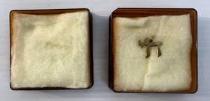 lot 1 image: Gold Chai Pendant Marked RJLster On Back (Untested) 58 x 34 With Bakelite Looking Box 3 x 3
