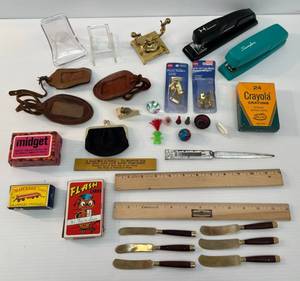 lot 71 image: Group Of Misc. Vintage Items